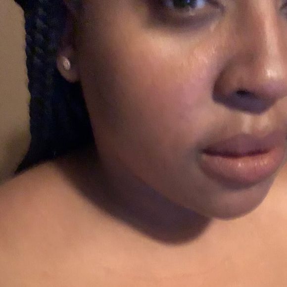 Meet your Posher, Courtney - Picture 1 of 1